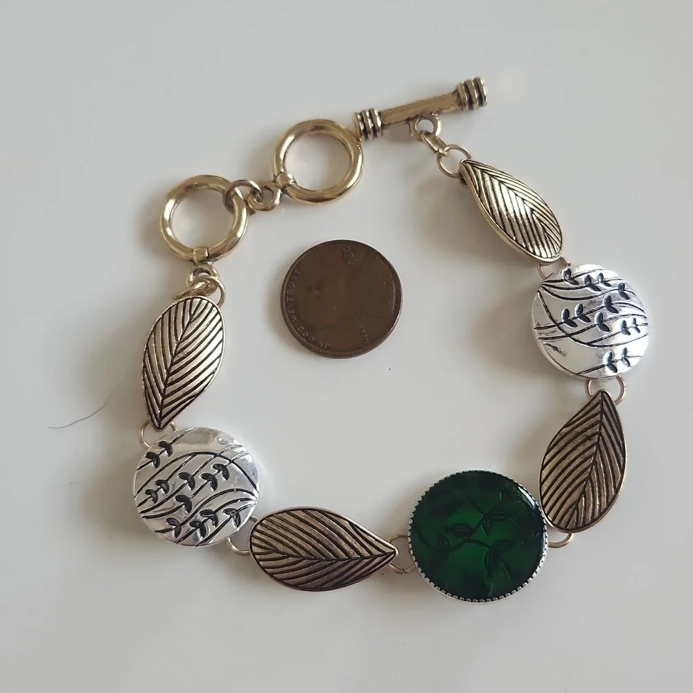 New Vintage Style Boho Leaf Bracelet – Lightweight & Chic